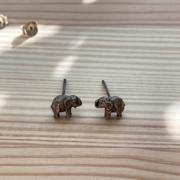 Tiny dainty .925 Sterling silver Elephant Boho studs pair earrings ta… - Picture 6 of 7